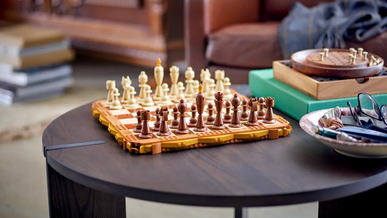 LEGO Traditional Chess Set